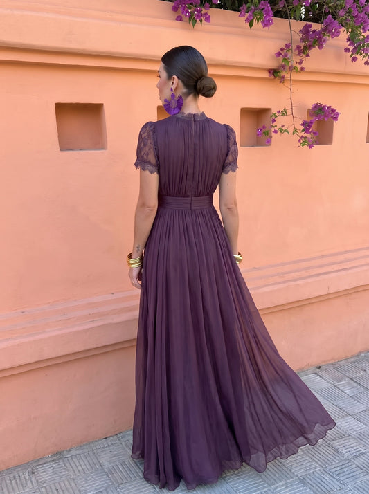 Colleen - Hochgeschlossenes Chiffon-Maxikleid