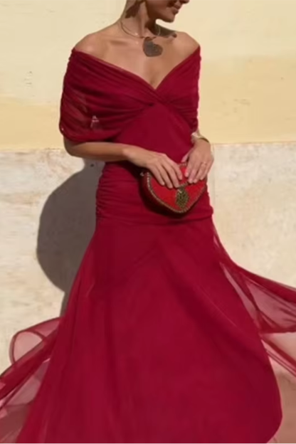 Aveline - Tailliertes Maxikleid mit V-Ausschnitt