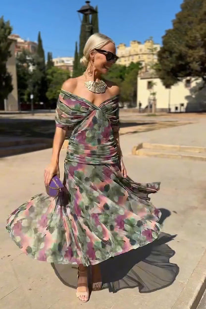Aveline - Tailliertes Maxikleid mit V-Ausschnitt