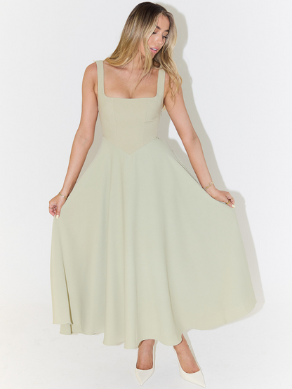Alta - Tailliertes Midi-Kleid mit Karree-Ausschnitt