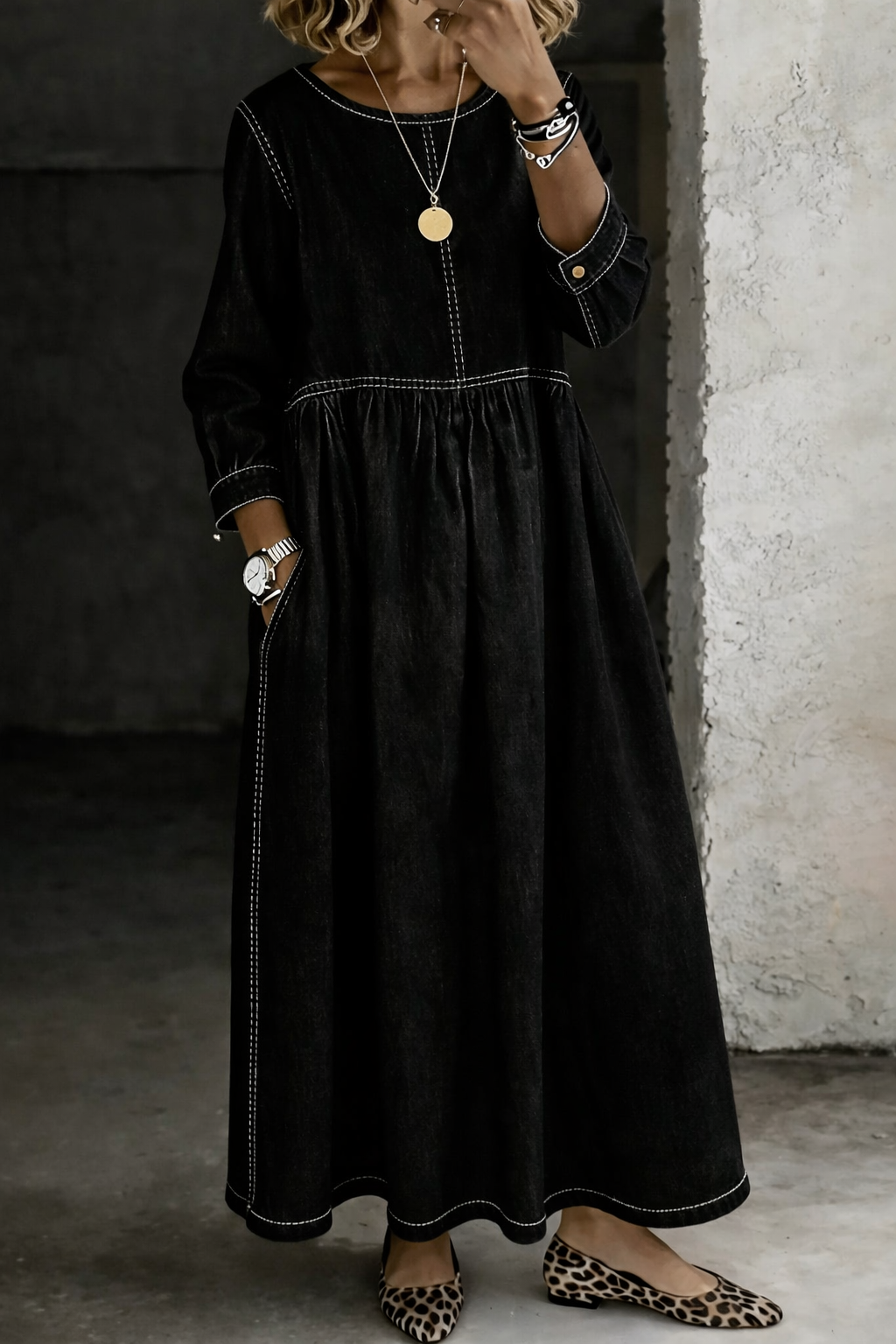 Alveri - Denim-Maxikleid mit Kontrastnähten