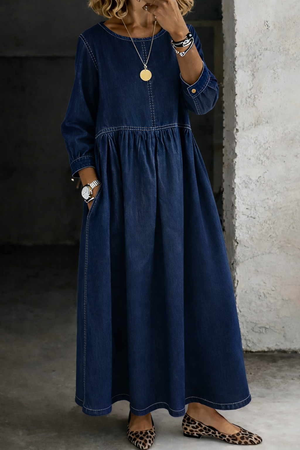 Alveri - Denim-Maxikleid mit Kontrastnähten