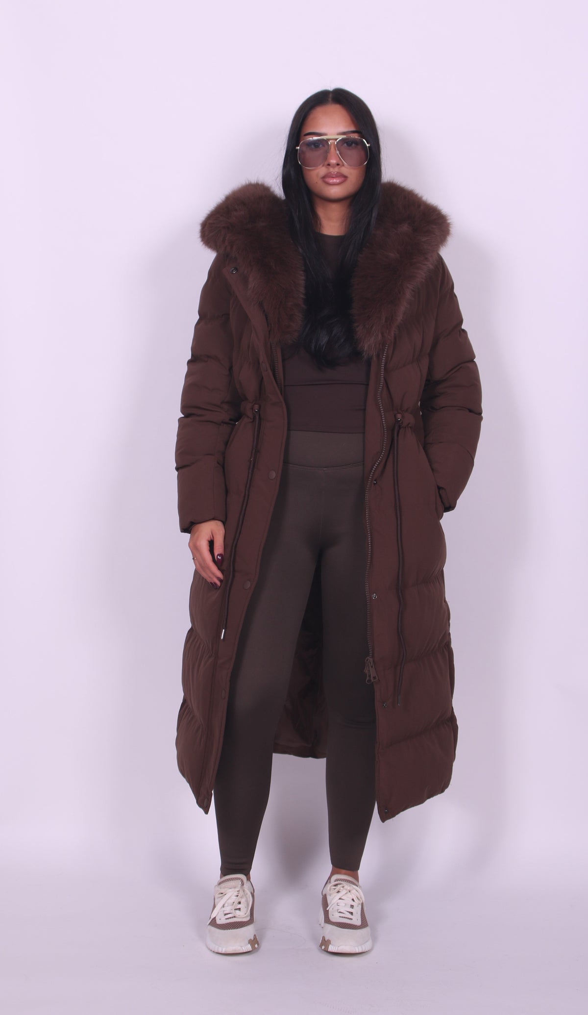 Aubrelle - Taillierter Longline-Mantel mit Kunstfellkapuze