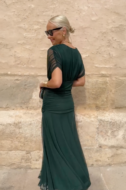 Aveline - Tailliertes Maxikleid mit V-Ausschnitt