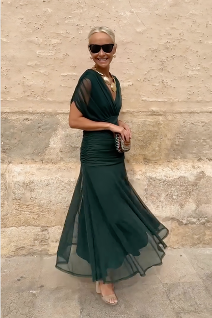 Aveline - Tailliertes Maxikleid mit V-Ausschnitt