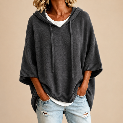Ofelia - Kapuzen-Strickponcho mit 3/4-Ärmeln