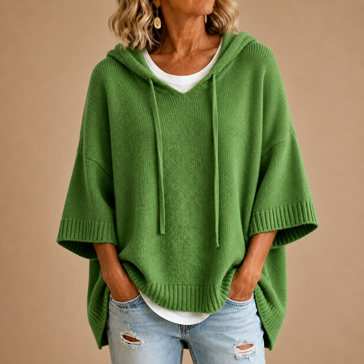 Ofelia - Kapuzen-Strickponcho mit 3/4-Ärmeln