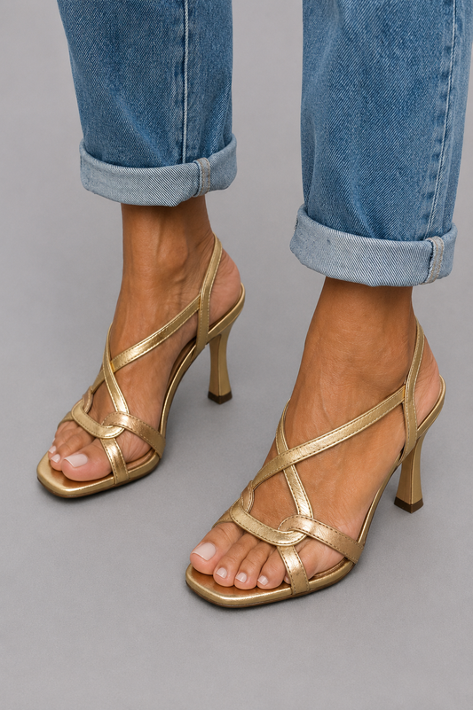 Jamie - Goldene Absatzsandalen mit Riemchen