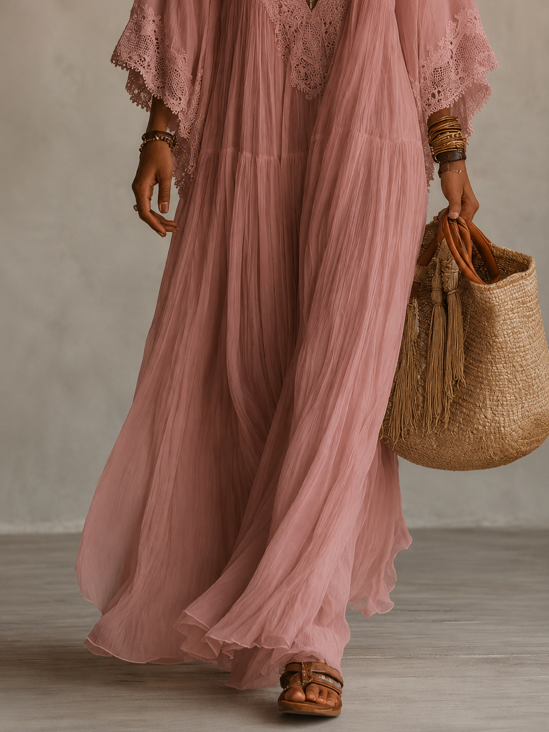 Ondina - Spitzenverziertes Chiffon-Maxikleid