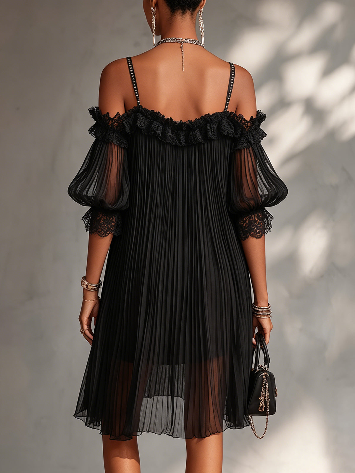 Elyra - Schulterfreies Chiffon-Minikleid mit Spitzenbesatz