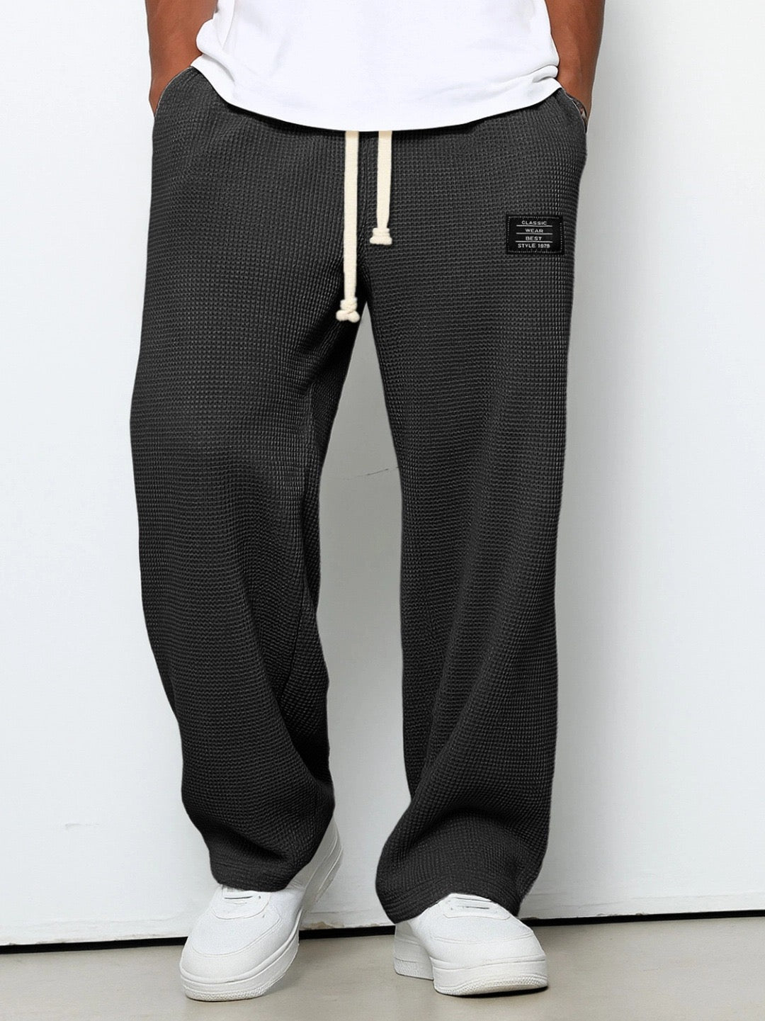 Arvon - Weitbeinige Hose mit verstellbarem Bund