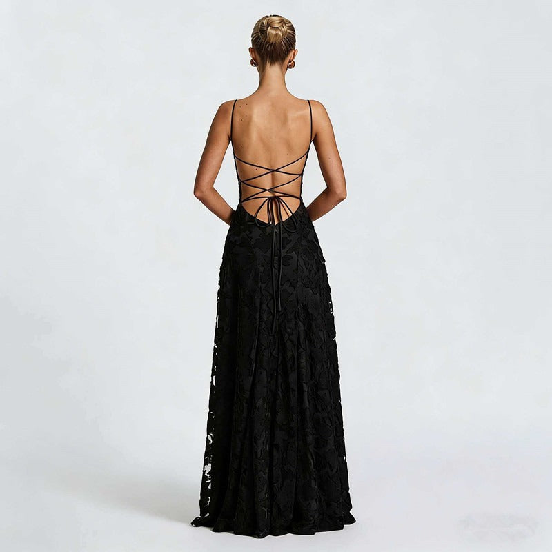 Lysandra - Figurbetontes Spitzen-Maxikleid