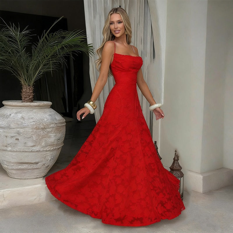 Lysandra - Figurbetontes Spitzen-Maxikleid