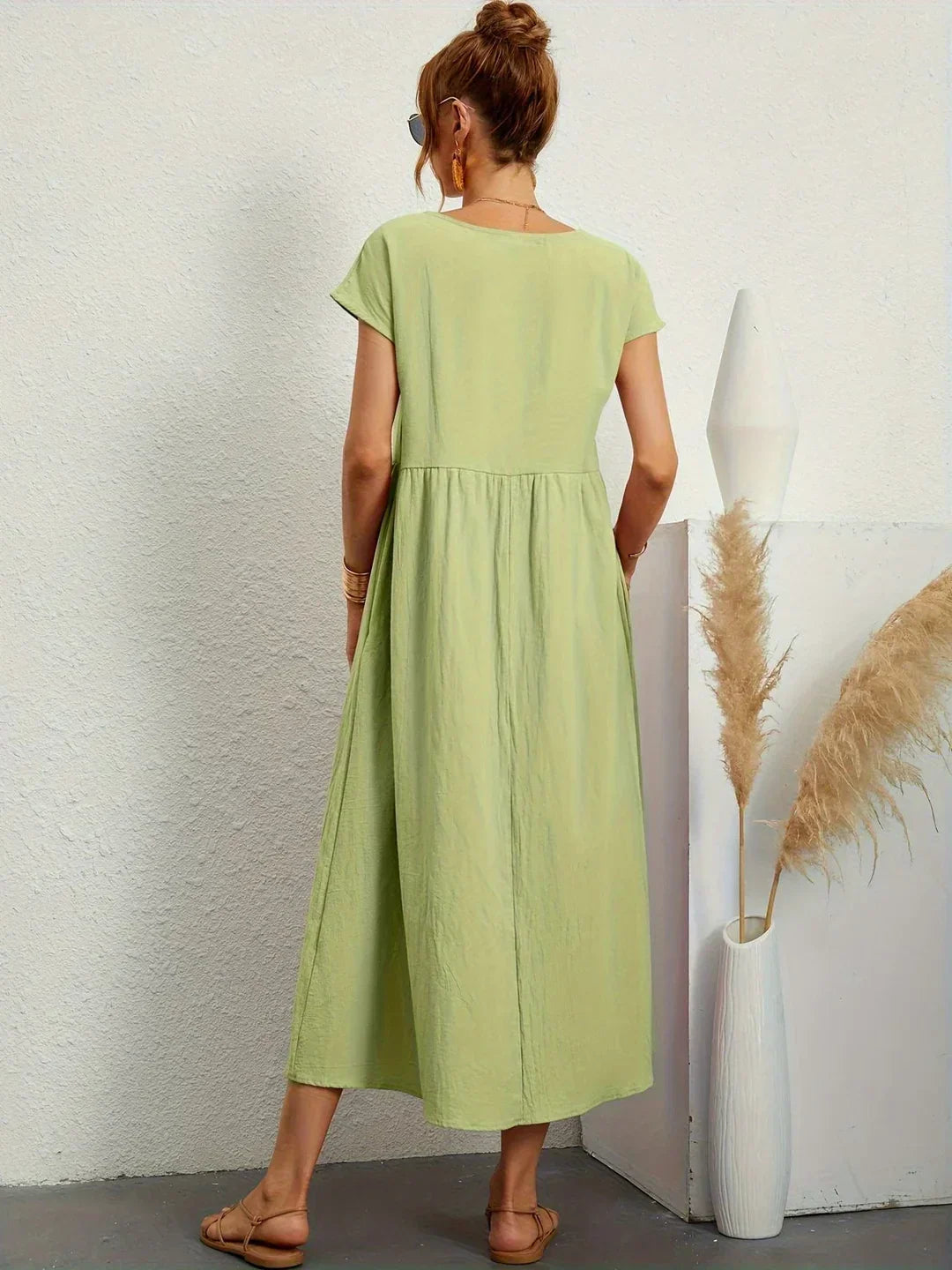 Glenna - Fließendes Midi-Kleid