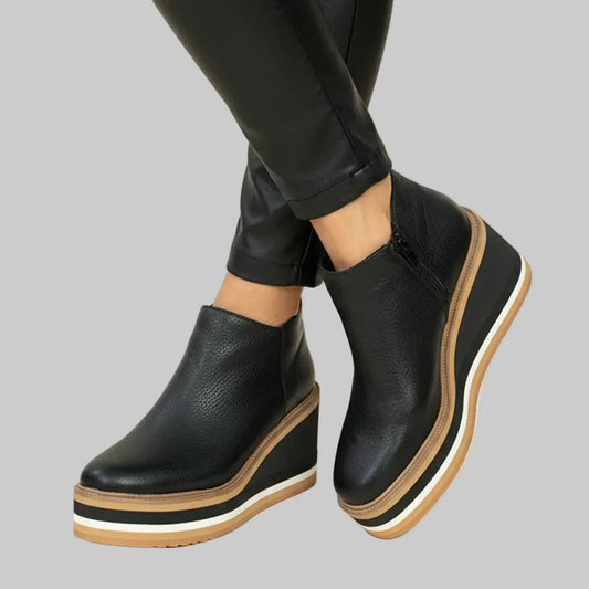 Naelia - Keilabsatz-Stiefelette mit seitlichem Reißverschluss