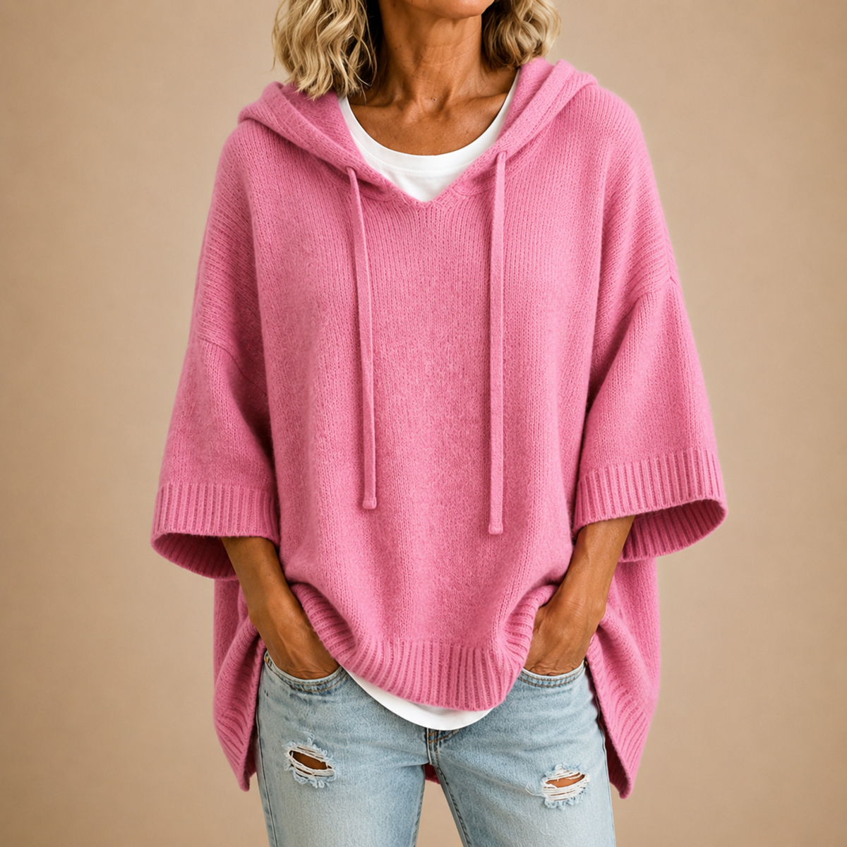 Ofelia - Kapuzen-Strickponcho mit 3/4-Ärmeln