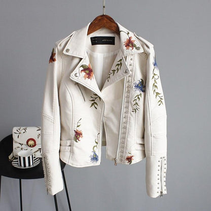 Rachel - Bestickte Jacke in Lederoptik
