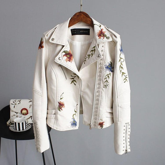 Rachel - Bestickte Jacke in Lederoptik