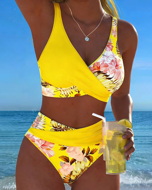 Tanisha - Geblümtes Bikini-Set mit hohem Beinausschnitt