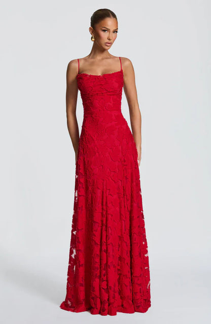 Lysandra - Figurbetontes Spitzen-Maxikleid
