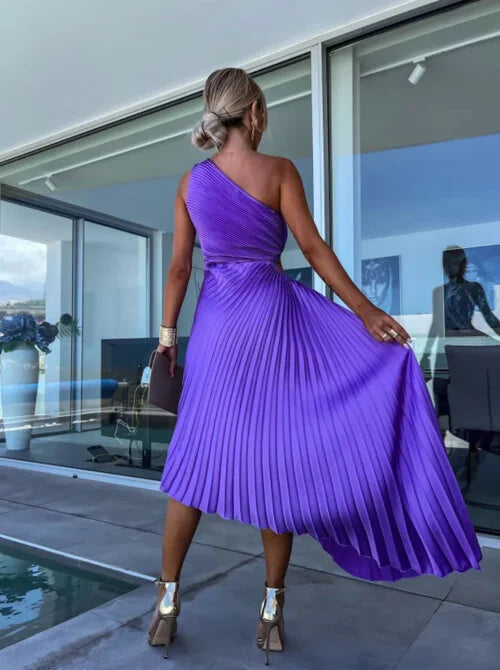 Helene - Plissiertes One-Shoulder-Midikleid