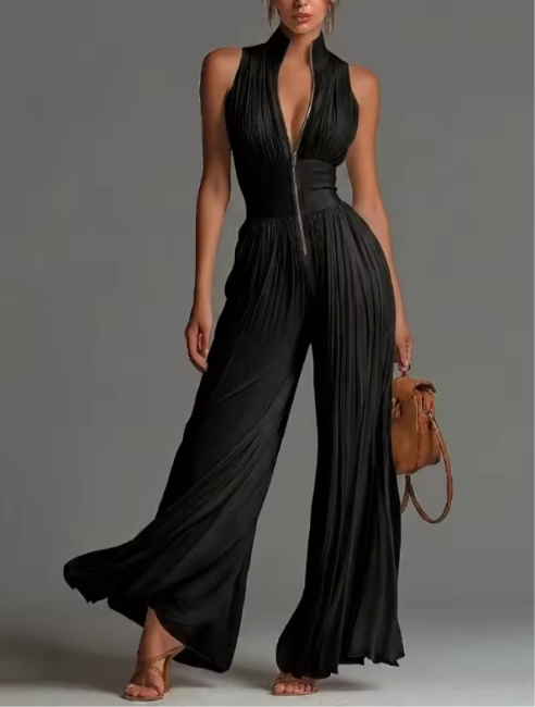Kelley - Faltiger Halterneck Jumpsuit mit weitem Bein